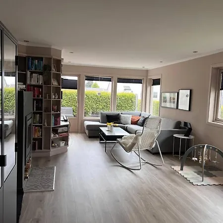 Trivelig Leilighet Med Uteplass Pa Lund * Kristiansand