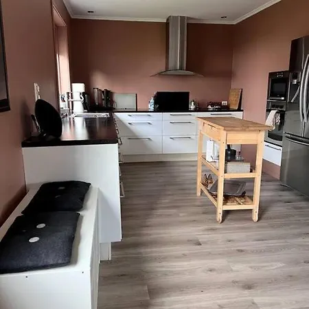 Apartment Trivelig Leilighet Med Uteplass Pa Lund Kristiansand